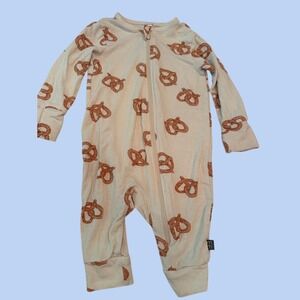 Modern Moments by Gerber Baby Pretzel Print Zip Sleeper Jumpsuit Tan 0-3 Months